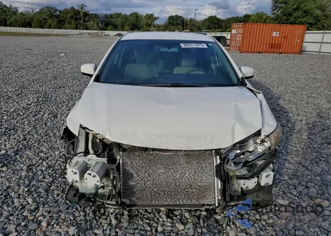 2014 Honda Civic Lx z USA, uszkodzony, nr VIN 19XFB2F57EE003365